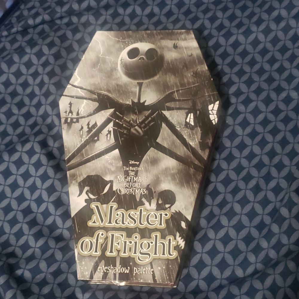 Nightmare before Christmas eye shadow palett